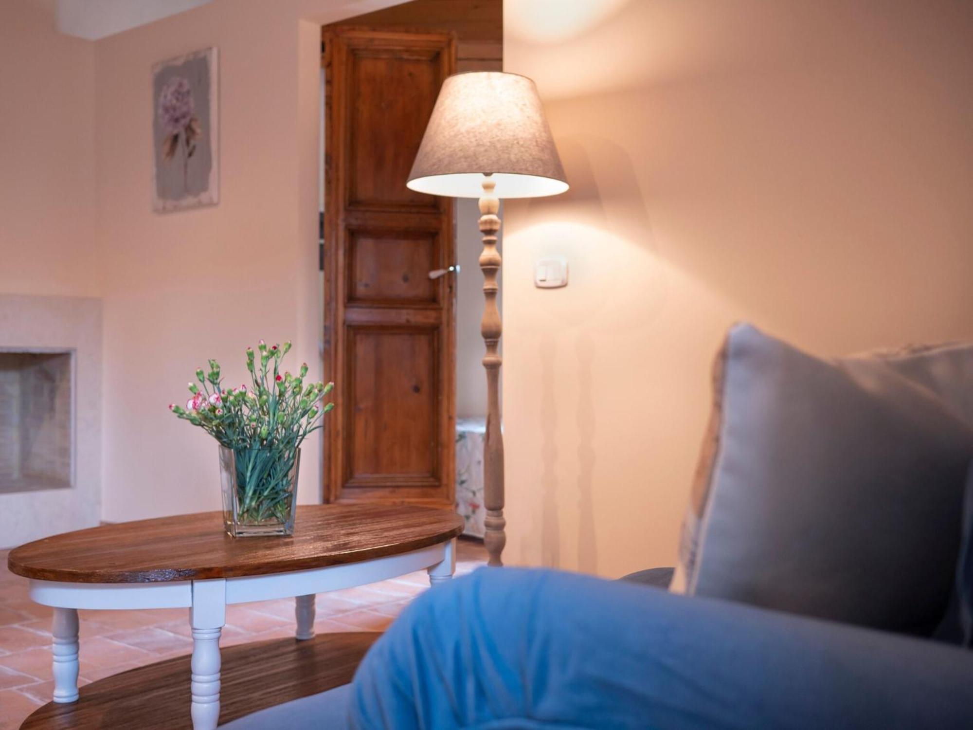 Stunning Apartment In Mombaroccio Near Metauro River Exteriér fotografie