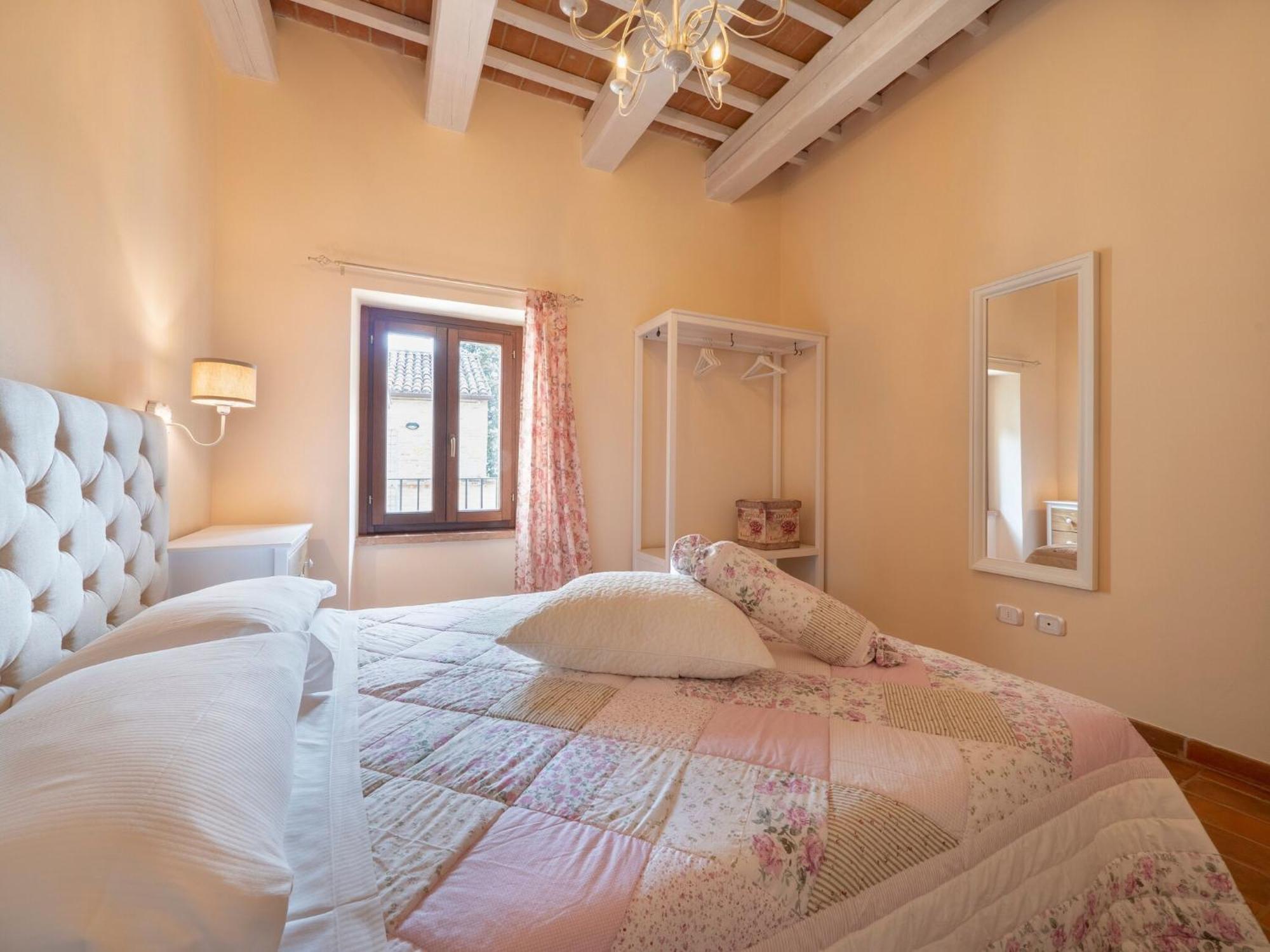 Stunning Apartment In Mombaroccio Near Metauro River Exteriér fotografie