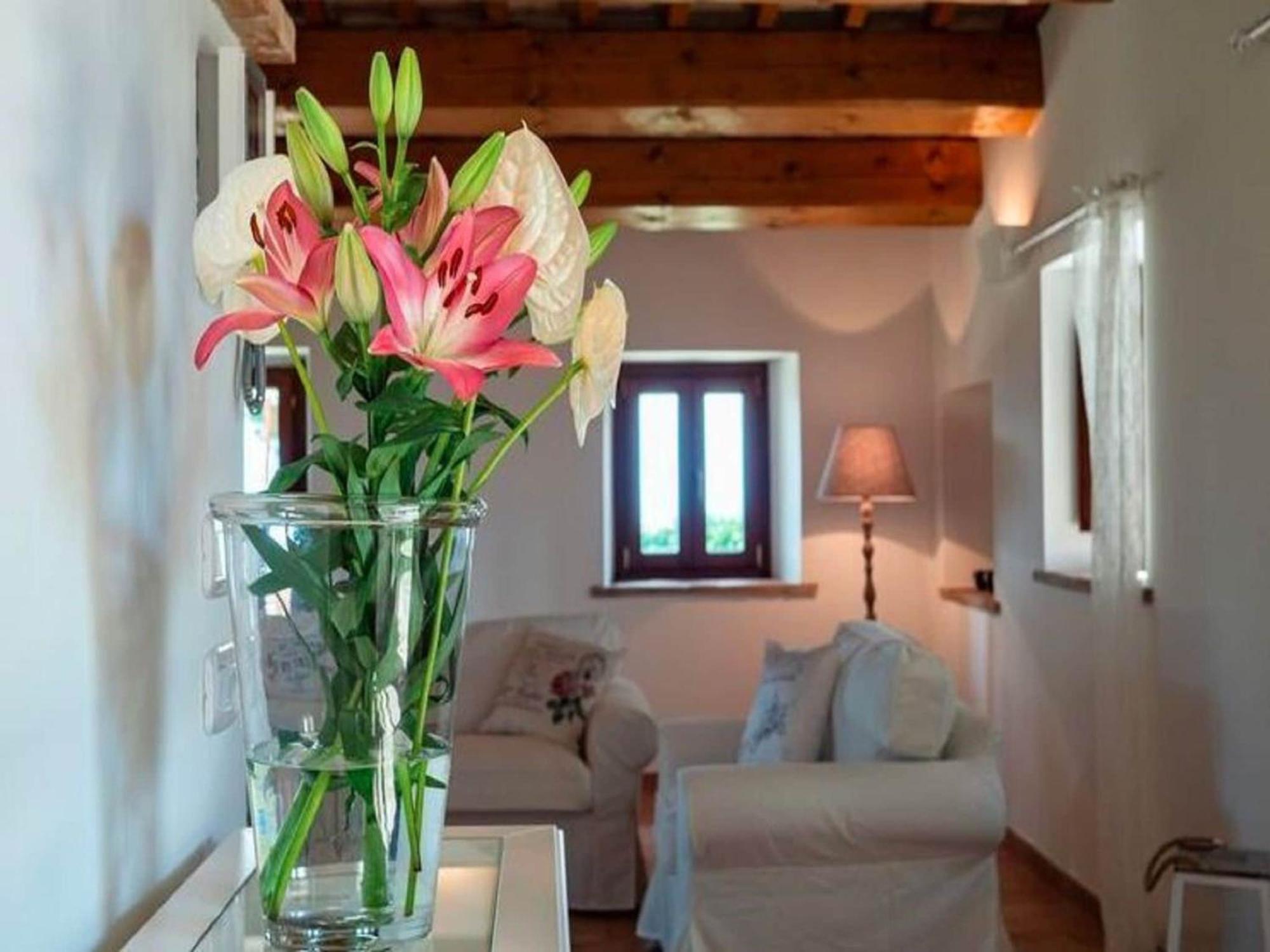 Stunning Apartment In Mombaroccio Near Metauro River Exteriér fotografie