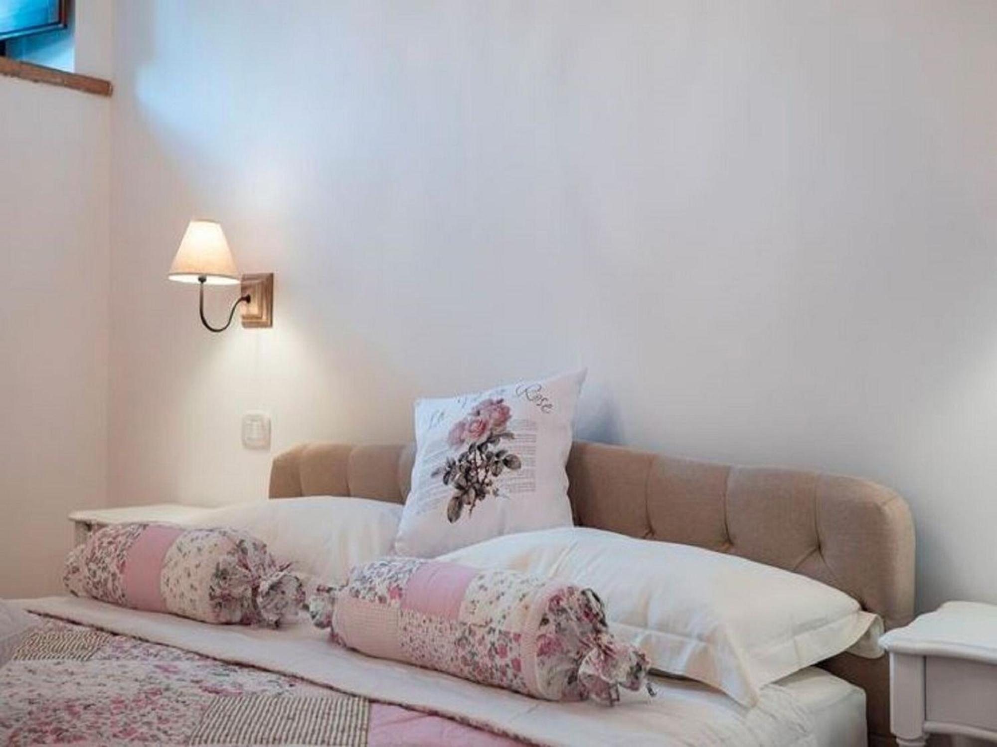 Stunning Apartment In Mombaroccio Near Metauro River Exteriér fotografie