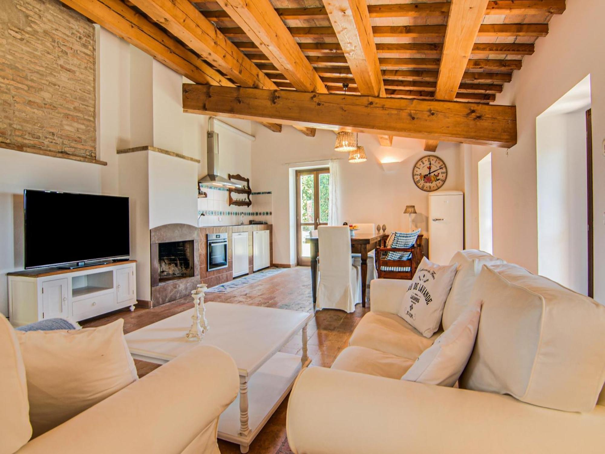 Stunning Apartment In Mombaroccio Near Metauro River Exteriér fotografie