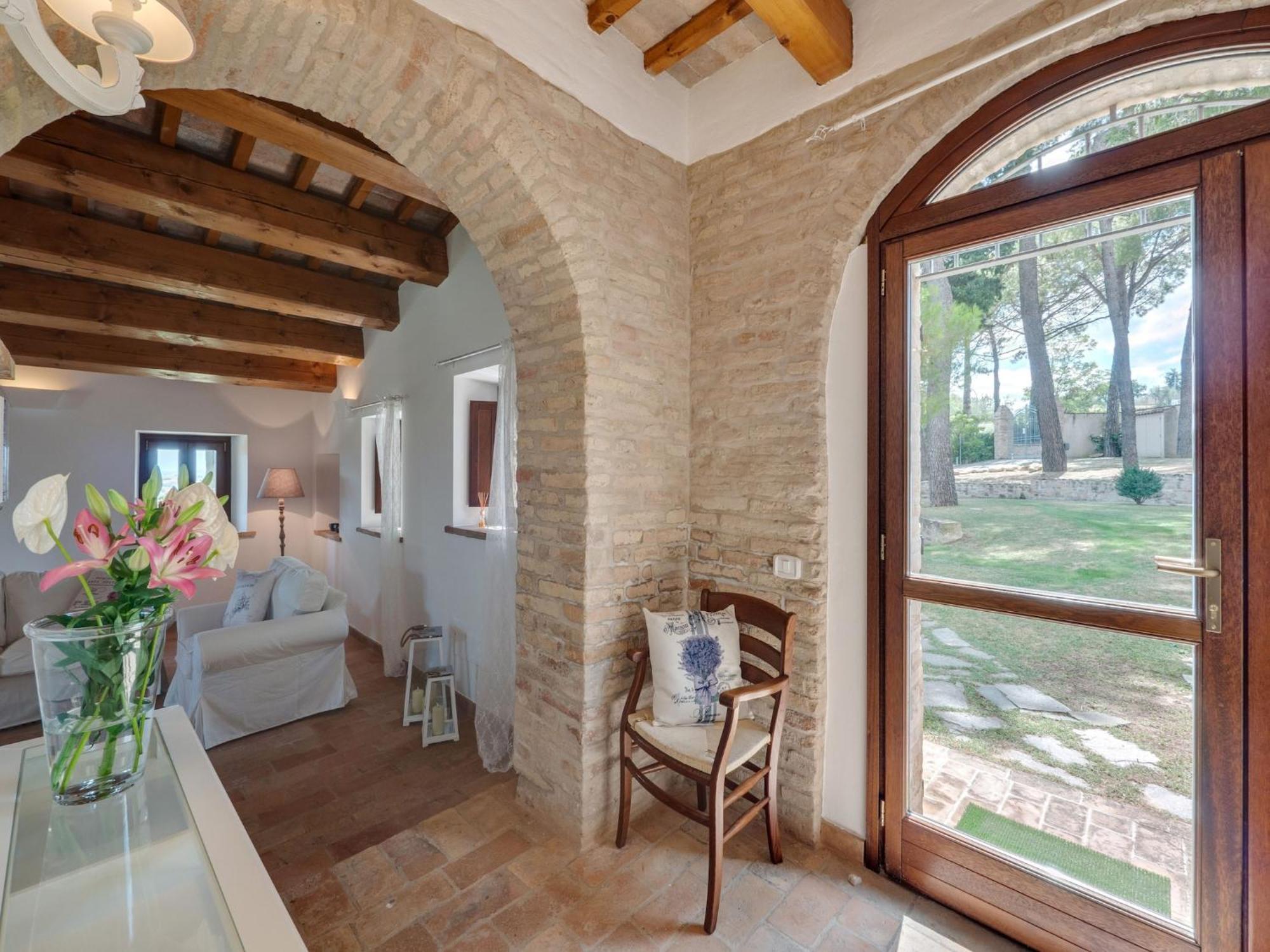 Stunning Apartment In Mombaroccio Near Metauro River Exteriér fotografie