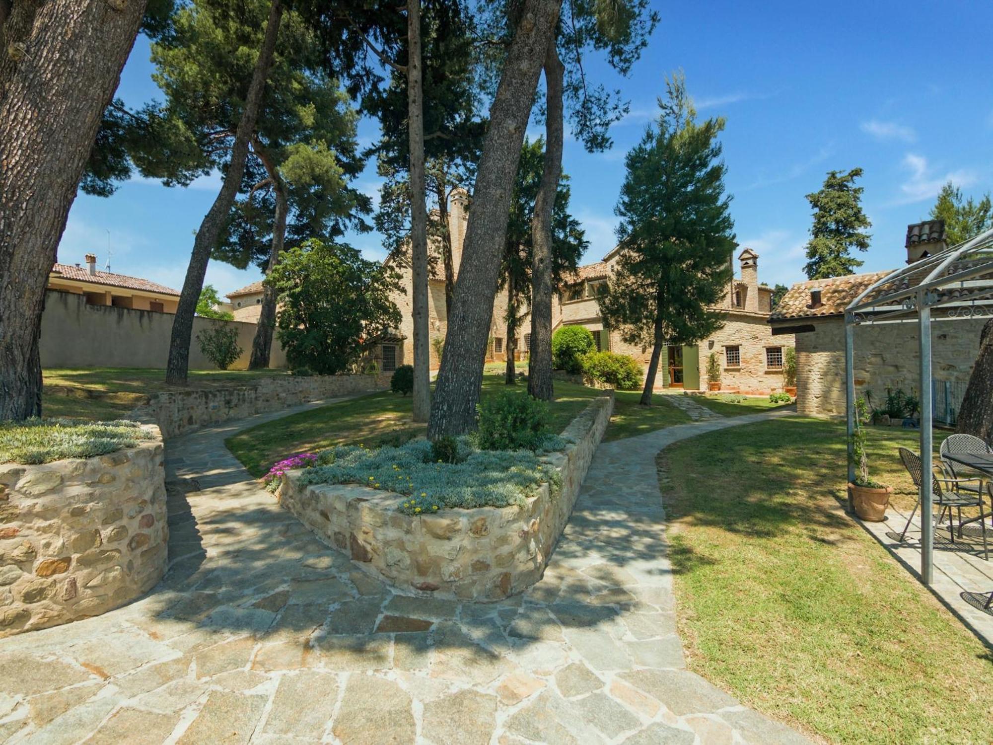 Stunning Apartment In Mombaroccio Near Metauro River Exteriér fotografie